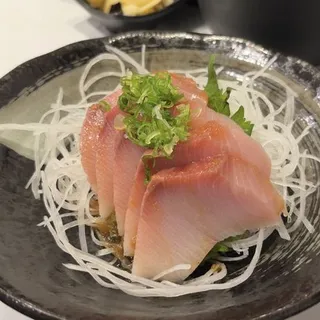Hamachi Sashimi