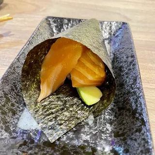 Salmon Hand Roll
