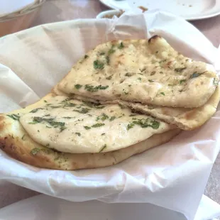 Garlic naan