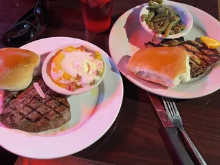 Fred's Famous Fish & Steak House