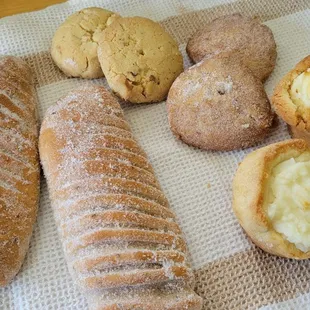 You are witnessing a self-indulgent breakdown in progress.  These are so decadent!  Winner, Best in Riverside.