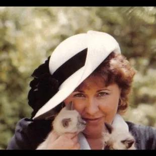 1983 Beautiful hat I purchased from you. I had the box with purple flowers in my room for years. Thank you for a wonderful memory.