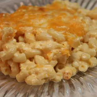 a plate of macaroni and cheese casserole