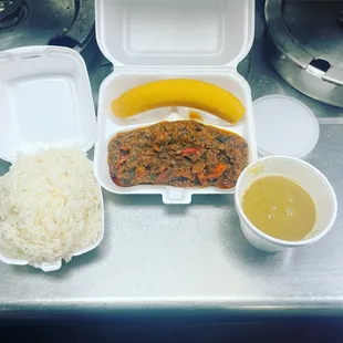 Legume, white rice with rotating sos pwa, and boiled plantain.
