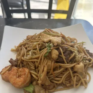 Lo Mein