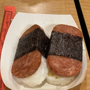 Spam musubi