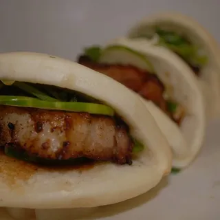 Steamed Bun with Pork Belly