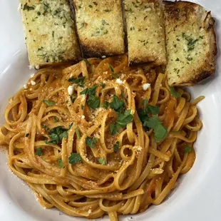 #60 Linguine W/Pink Sauce