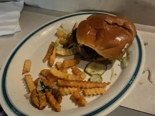 Sand Baggers Sports Bar