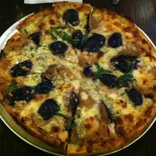 Fig and Goat Cheese Pizza Special (delicious)