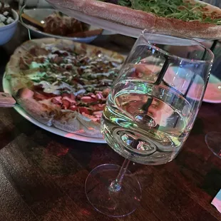 Can&apos;t go wrong with pizzas and wine.