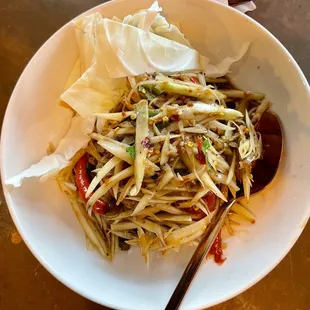 Tum Lao (Papaya Salad)