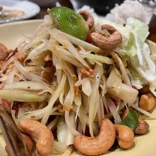 Tum Thai (Papaya Salad)