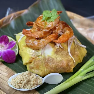 pad thai wrap egg