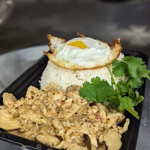 Garlic Black Pepper Chicken with Steamed Jasmine Rice &amp; Topped with a Fried Egg