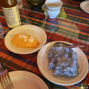 Mango &amp; blue sticky rice dessert