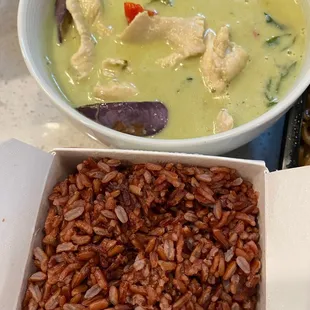 59. Green Curry, Chicken with Brown rice