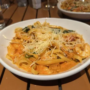 Z'Abbracci - Pizza, Pasta & Tap House