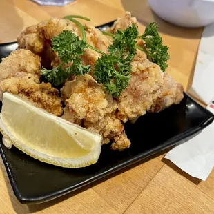 Delicious fried chicken pieces.