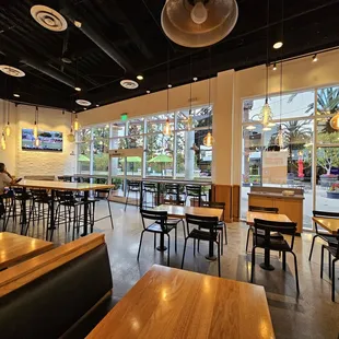 the inside of a restaurant