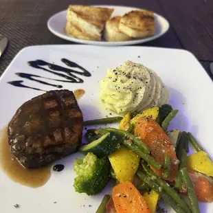 The plating is really good and the food was perfect in every way. This is the lunch Filet with potatoes and vegetables.