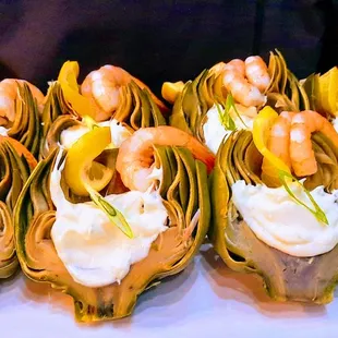 Artichokes with shrimp and aioli