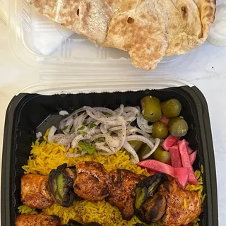 Shish Taouk Plate, (Chicken Tikka) .