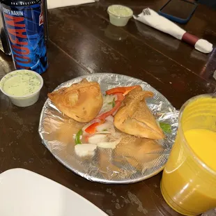 2 Pieces Veg Punjabi Samosa