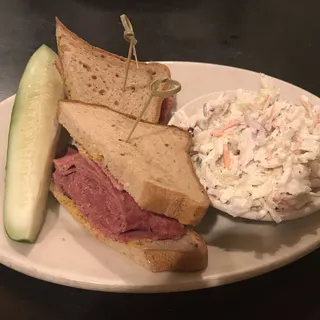 Lean Pastrami Sandwich