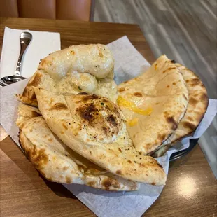 Garlic Naan Cheese Naan