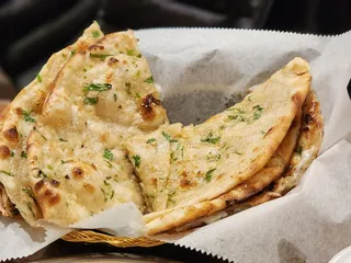 Curry & Momo Himalayan Restaurant