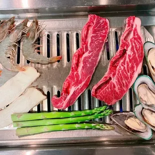 Shrimps; kalbi (unmarinated); mussels; asparagus; king trumpet mushrooms &amp; many more.
