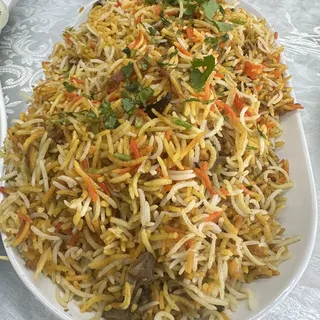 Karachi-Style Chicken Biryani