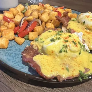 EGGS BENEDICT