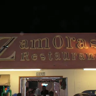 Welcome to Zamoras', buen probecho.