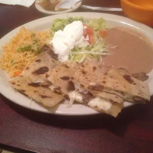 Beef quesadilla plate, soooo gooood!