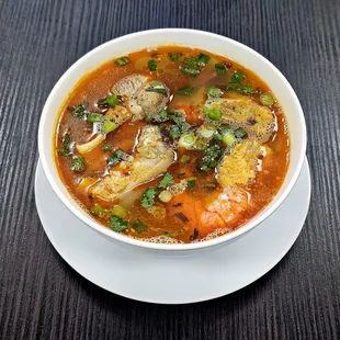 12. BÁNH CANH TÔM CUA GIÒ HEO
Vietnamese udon with shrimp, crab and pork hock