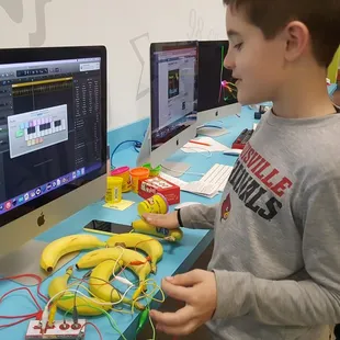 Music with Bananas... Hmmm... I can get used to this!