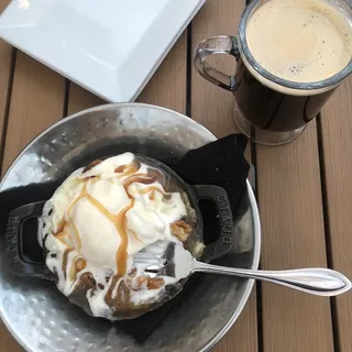 Deep Dish Cinnamon Apple Pie