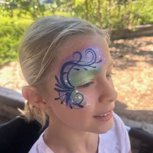 Zanypaint girlie swirlie eyes.