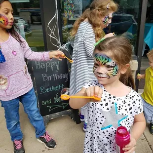 Rainbow tiger - girl birthday party ideas.