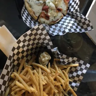 This is how much you get for $5 HH fries! The flatbreads now look like pizzas.