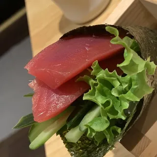 Maguro Hand Roll