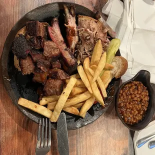 Burnt ends, ribs, pulled pork - Pitmaster Platter