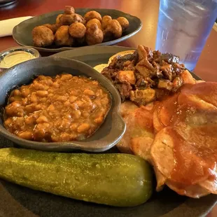 food, chicken wings and fried chicken