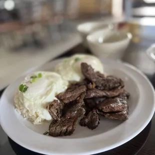 Tapsilog (Beef steak, steamed rice &amp; fried eggs)