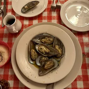 a plate of mussels