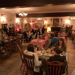 a dining room full of people