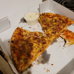 Small Hamburger bacon pizza