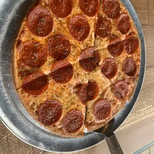 Thin Crust Pepperoni pizza